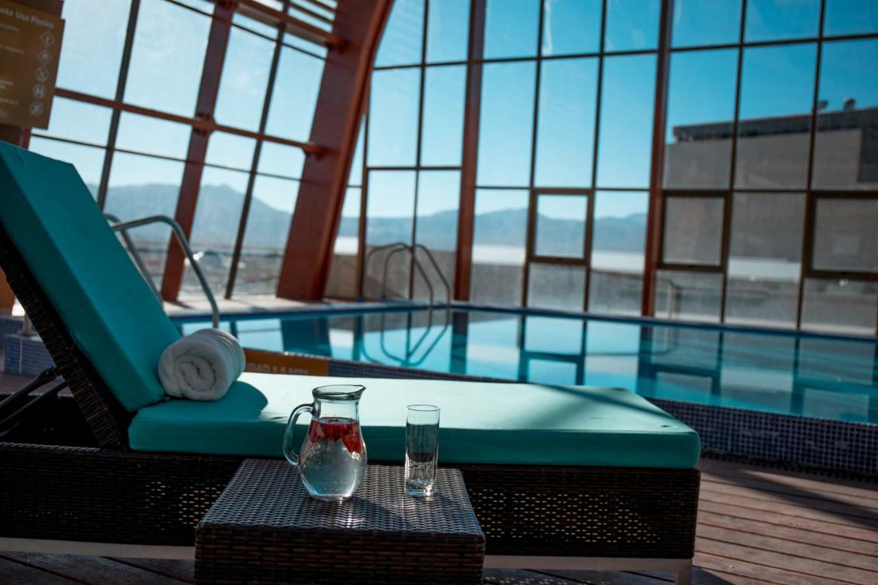 Mds Hotel Calama Eksteriør billede The pool at the hotel