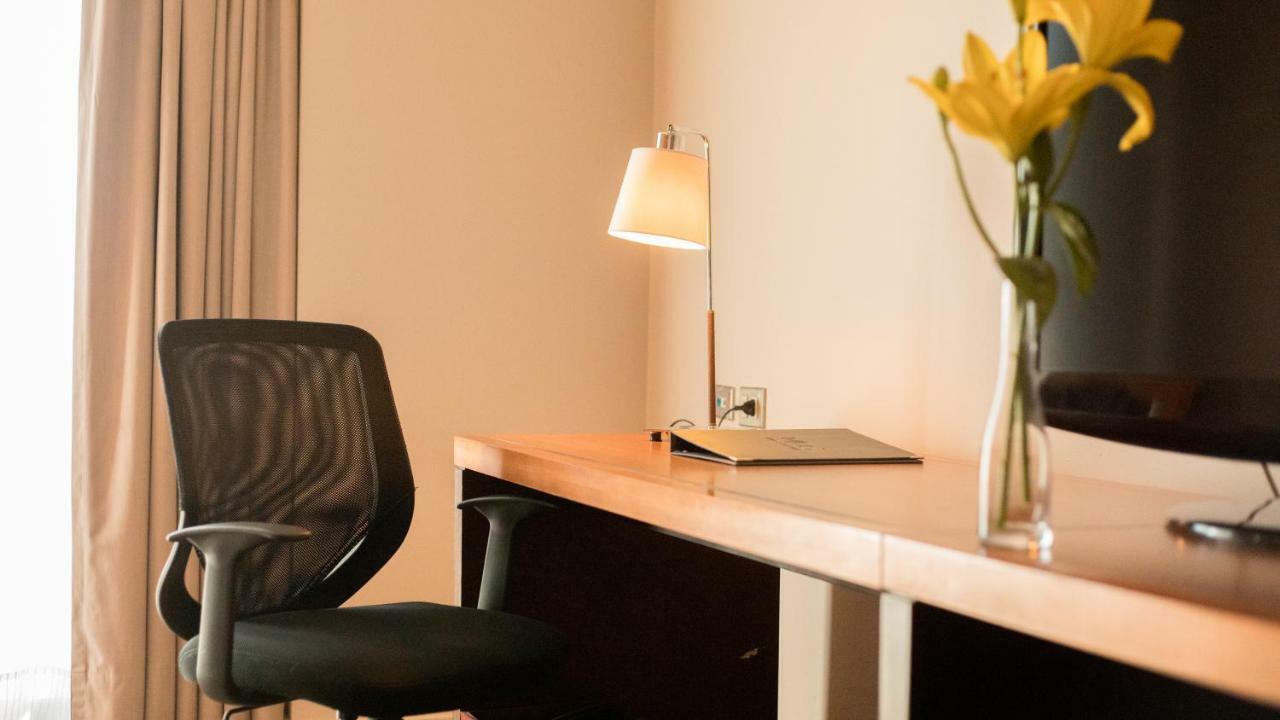 Mds Hotel Calama Eksteriør billede A typical office at the University of Westminster