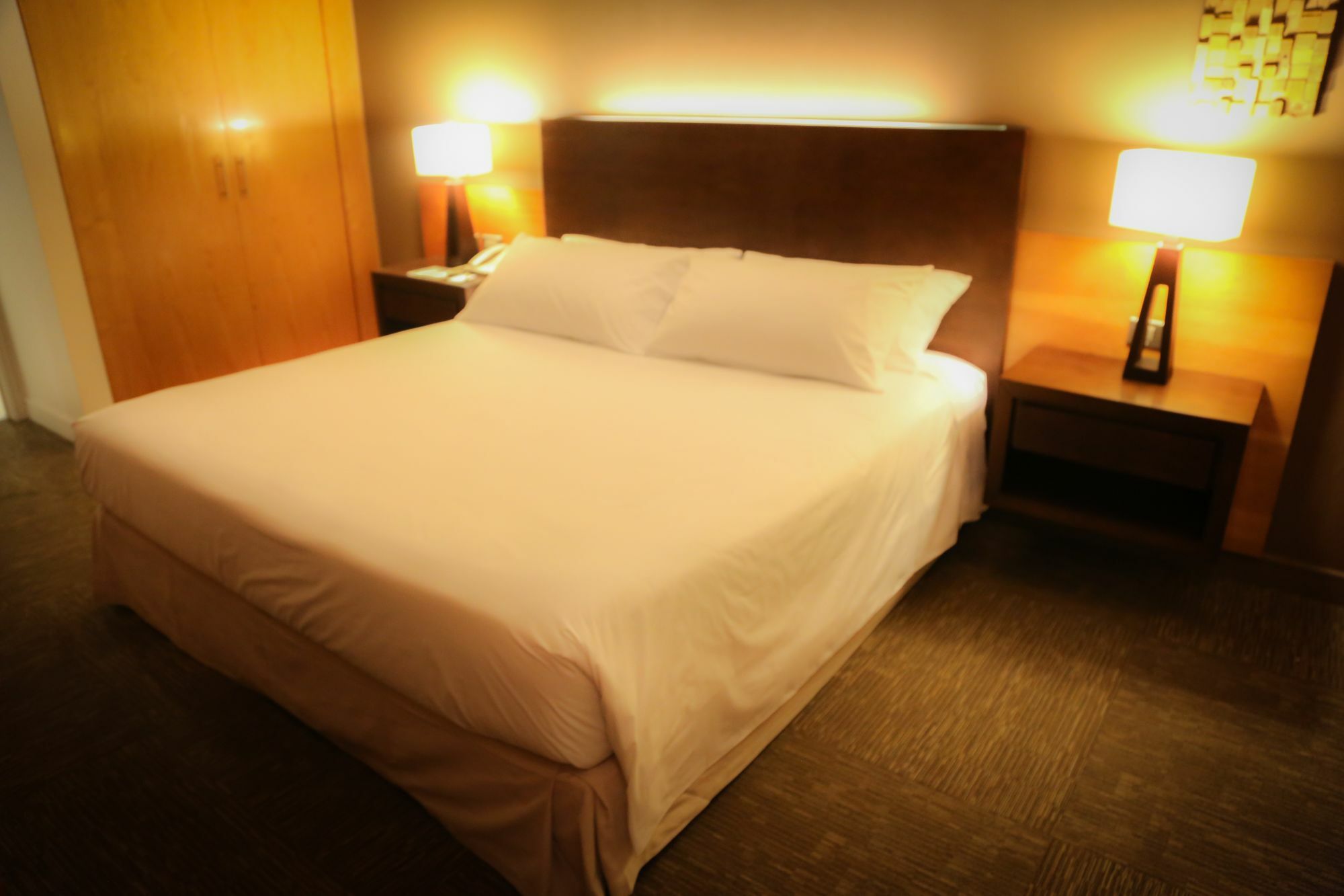 Mds Hotel Calama Eksteriør billede A king bed