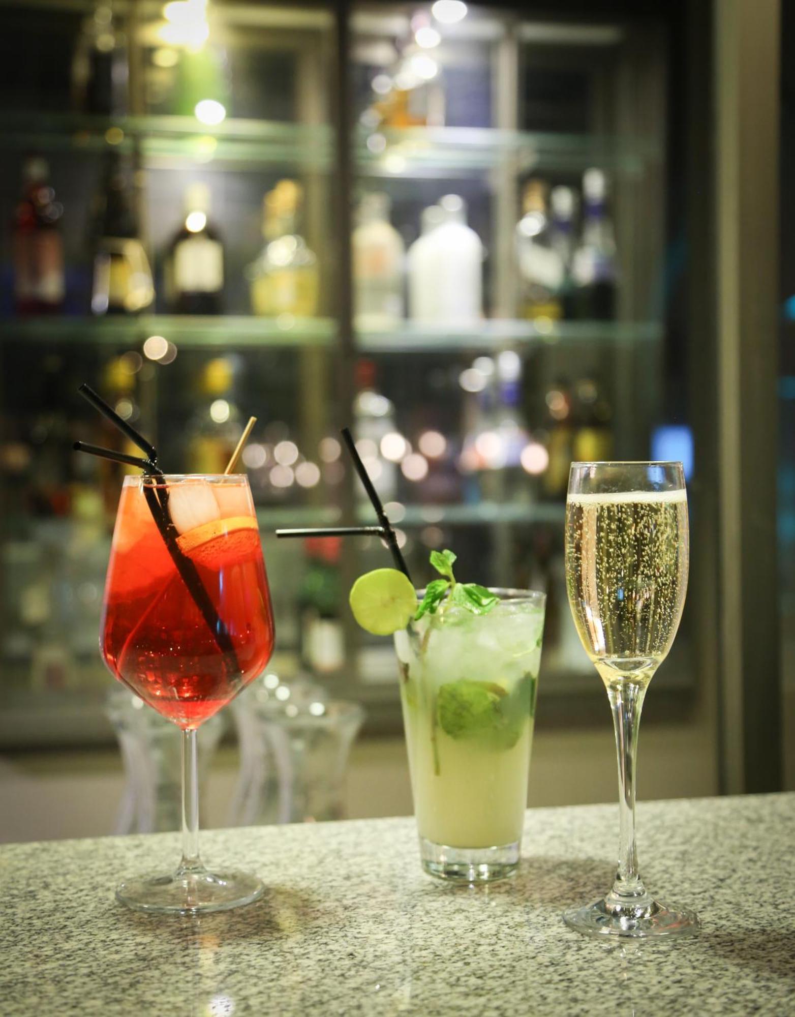 Mds Hotel Calama Eksteriør billede Cocktails