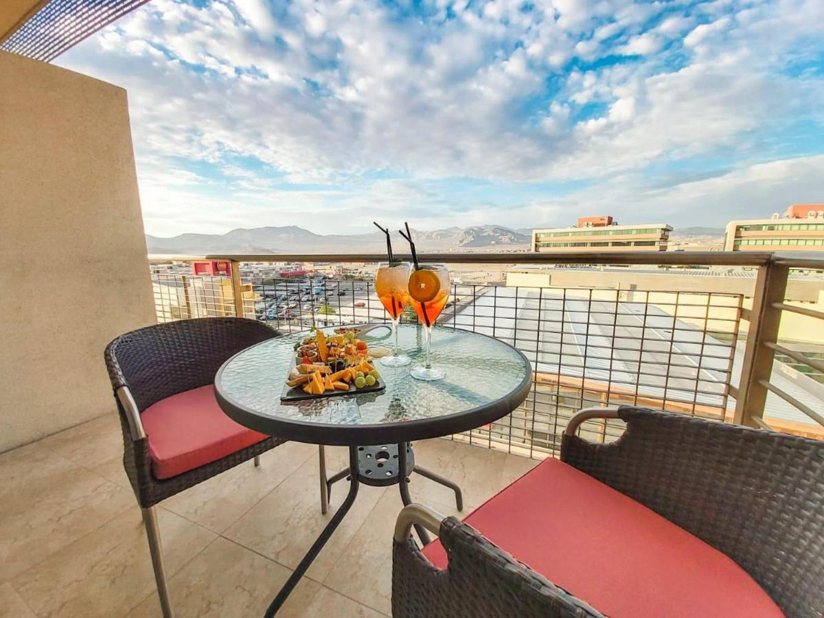 Mds Hotel Calama Eksteriør billede A balcony
